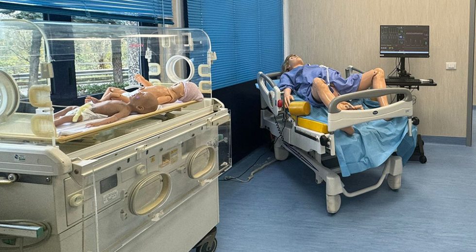 Taglio del nastro per SimLab Unina